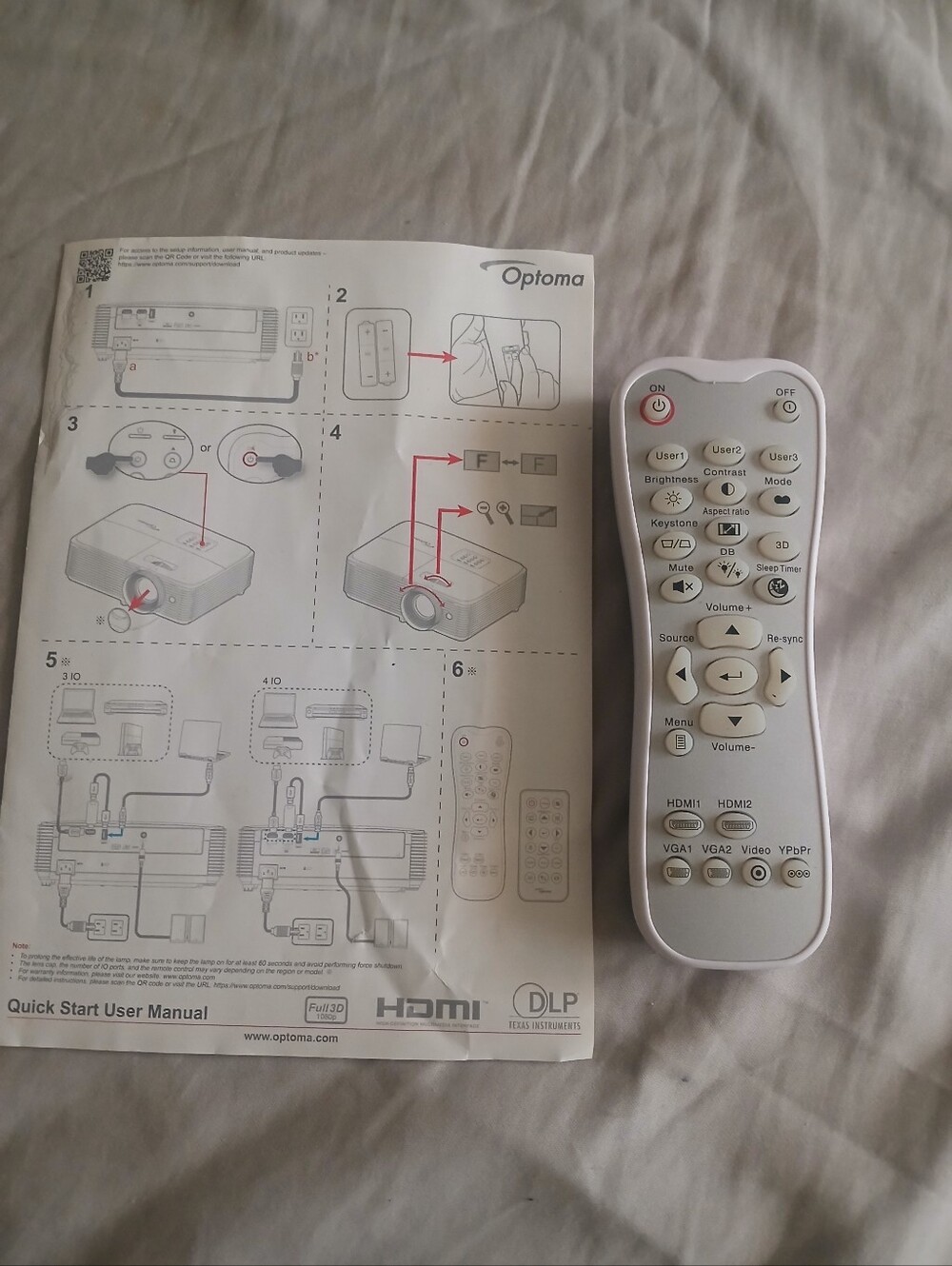 White Portable Projector - High-Definition Projection - Picture 3 of 10